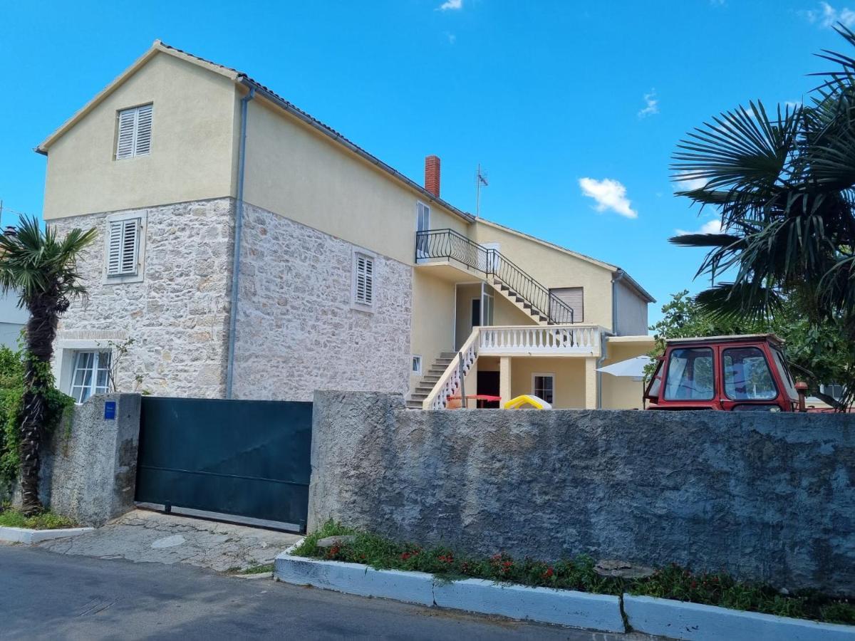 Apartmani Barbarosa Sveti Filip i Jakov Dış mekan fotoğraf