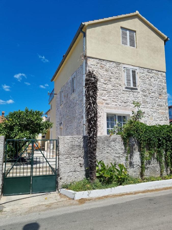Apartmani Barbarosa Sveti Filip i Jakov Dış mekan fotoğraf